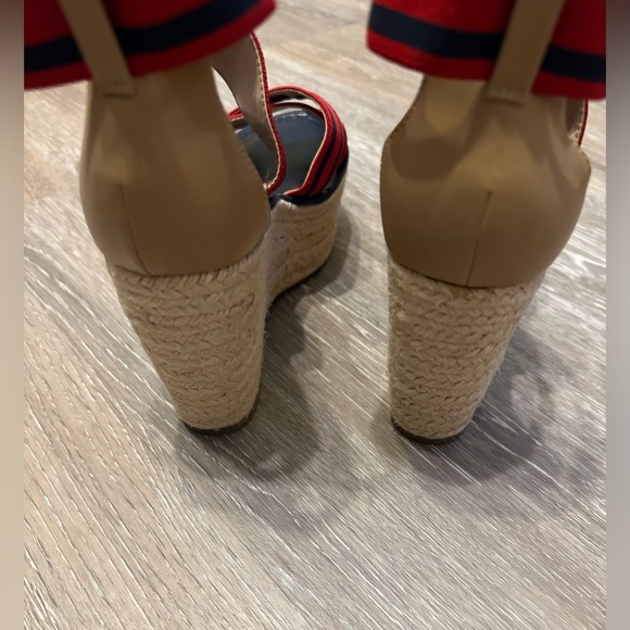 Tommy Hilfiger Theia Espadrille Wedge Sandals are a size 6 1/2. - Picture 7 of 7